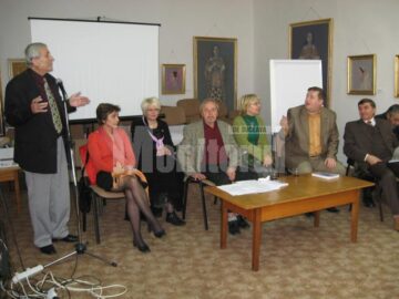 Poeta Carmen-Veronica Steiciuc, noul președinte al SSB și directorul revistei „Bucovina literară”