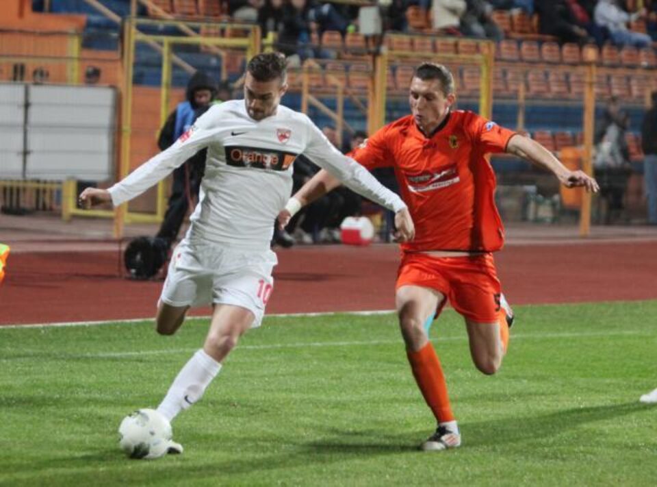 Dinamo a remizat cu Ceahlăul Piatra Neamț. Foto: MEDIAFAX
