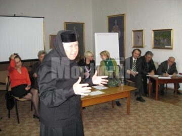 Poeta Carmen-Veronica Steiciuc, noul președinte al SSB și directorul revistei „Bucovina literară”