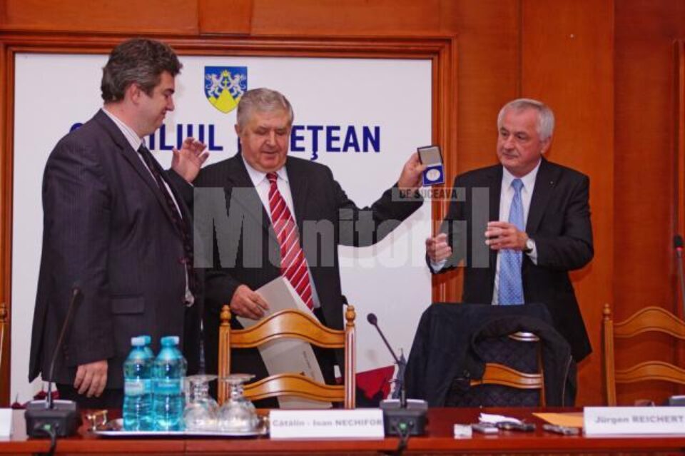 Fostul președinte al Consiliului Județean, social-democratul Gavril Mîrza a primit medalia regiunii germane Schwaben