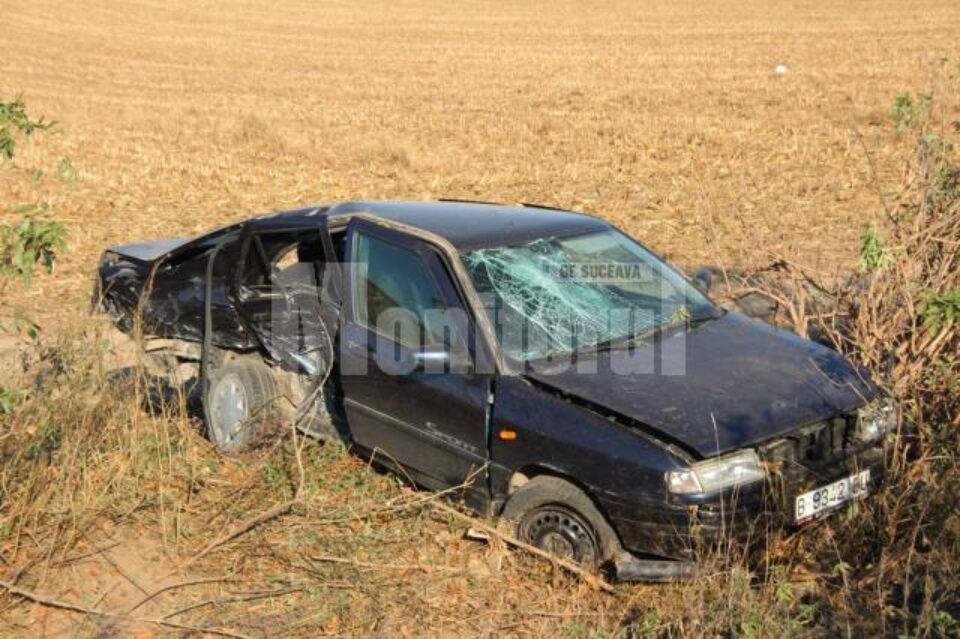 Mașina condusă de tânărul care a intrat în depășire