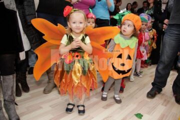 Grădinița „Prichindel” a organizat ieri a VII-a ediție a Carnavalului toamnei