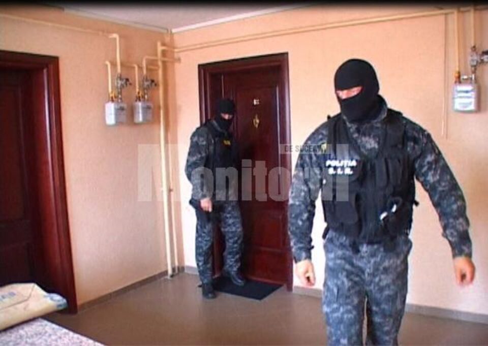 Procurorii Direcției Naționale Anticorupție, Serviciul Teritorial Suceava, au efectuat percheziții în două locații din Rădăuți aparținând lui „Burliuț