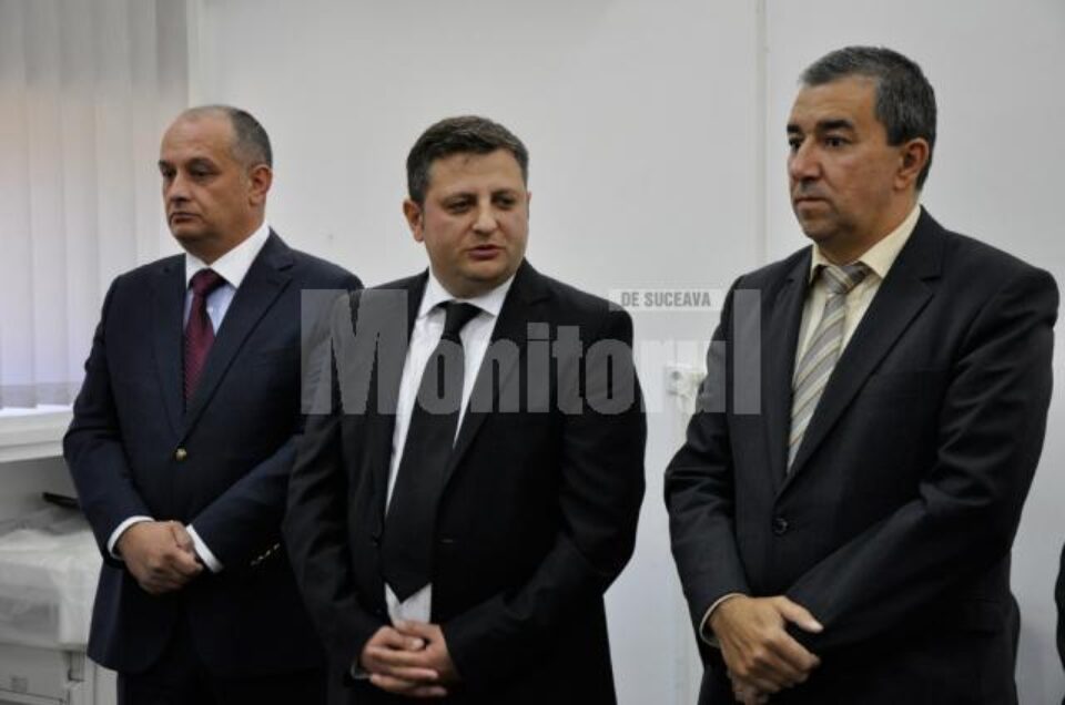 Alexandru Băișanu (stânga), Octavian Ilisoi (centru) și Florin Sinescu (dreapta)