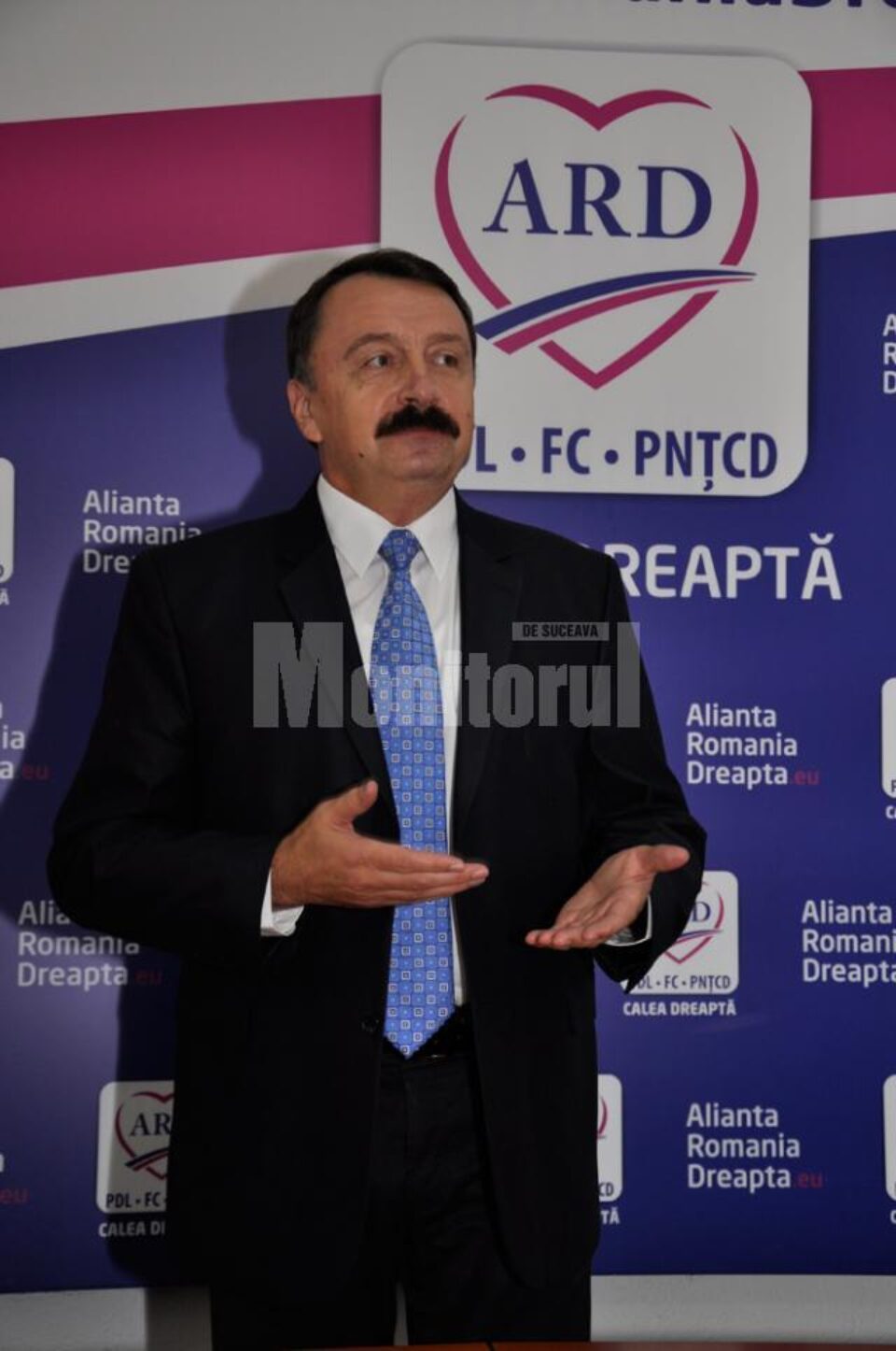 Vicepreședintele PDL Suceava Vasile Ilie, candidatul ARD pentru funcția de deputat în Colegiul nr. 3 Cajvana-Șcheia