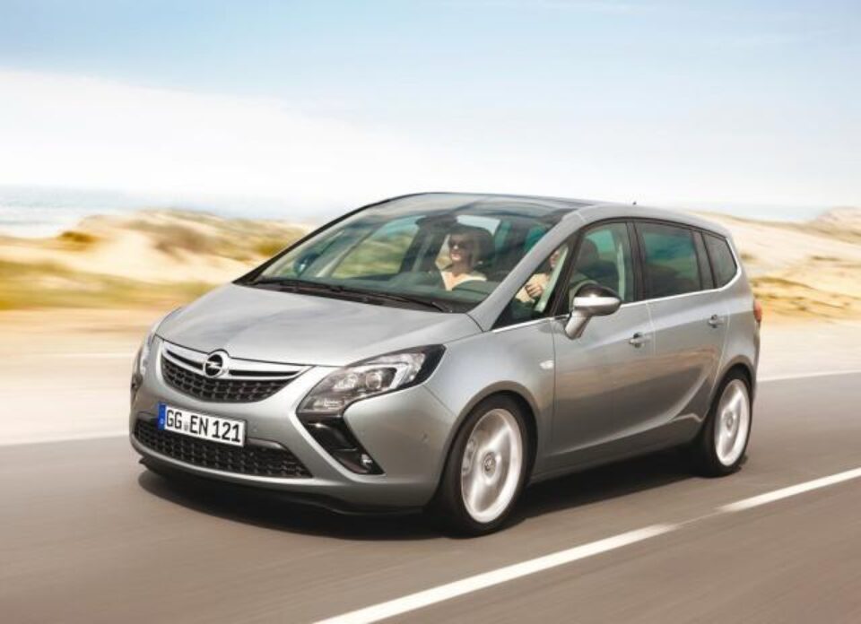 Opel Zafira Tourer a câștigat ”Volanul de Aur” la categoria monovolume