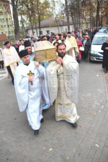 Procesiune in curtea Spitalului Vechi Suceava