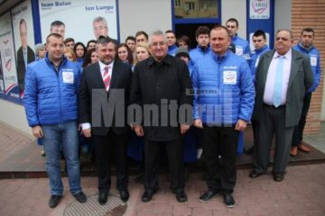 Deputatul PDL de Suceava Ioan Bălan, care candidează pentru un nou mandat din partea ARD în Colegiul uninominal 2 pentru Camera Deputaților, și-a început campania în forță din cartierul Burdujeni