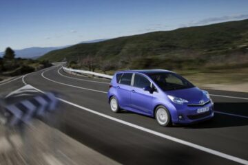 Toyota Verso-S aduce flexibilitate optimă și consum mic
