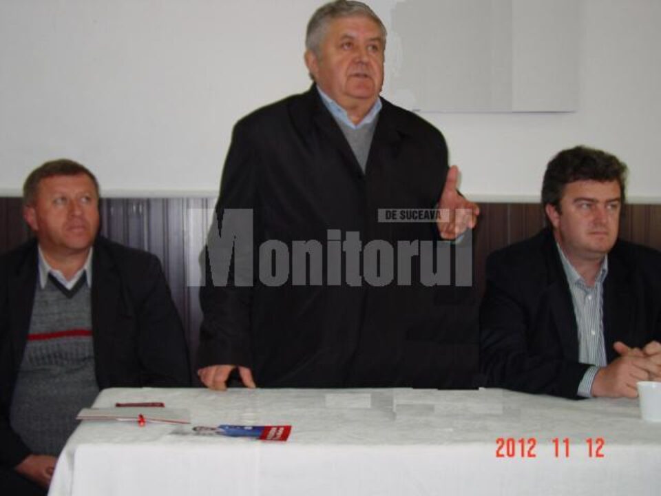 Gavril Mîrza alături de primarul Dumitru Nimițan și președintele CJ Cătalin Nechifor