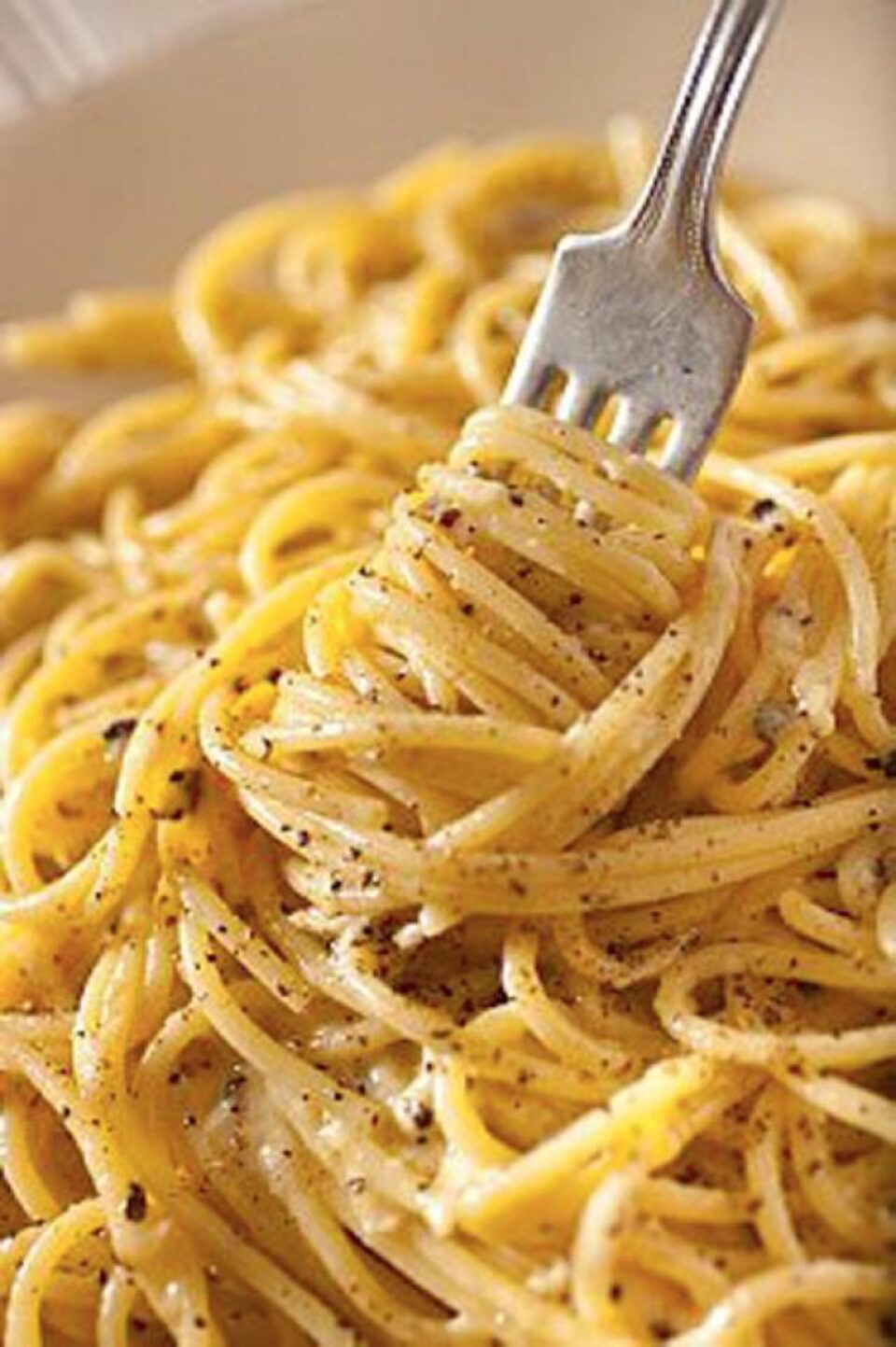 Clasa carbohidraților include și pastele integrale