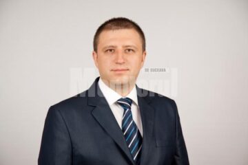 Daniel Ungurian: „Deputatul PSD Eugen Bejinariu a considerat că poate fi mai presus de lege, începându-și campania cu afișe care încalcă legea electorală”