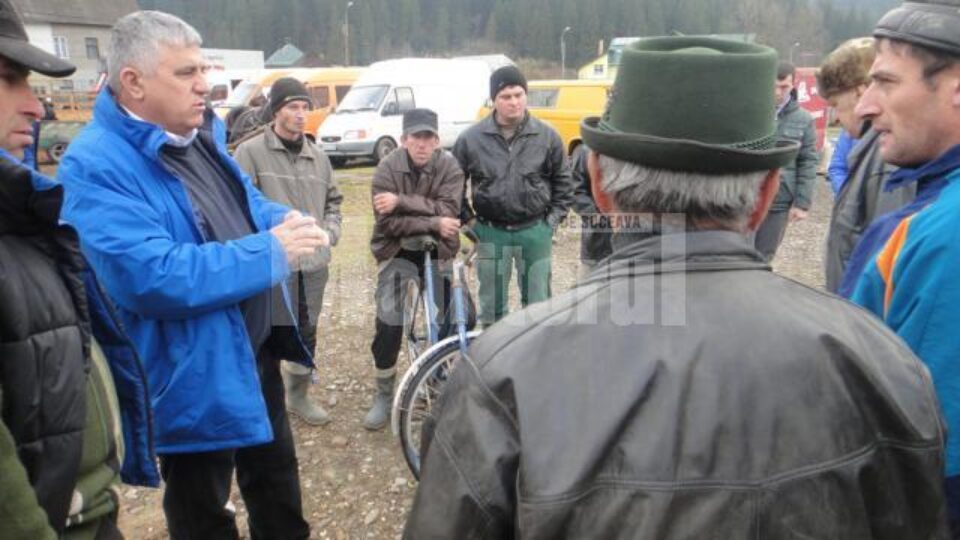 Dumitru Mihalescul, care candidează din partea Alianței România Dreaptă (ARD) pentru funcția de deputat, a avut în această săptămână o serie de întâlniri cu cetățenii din Colegiul 7 Vicov-Putna