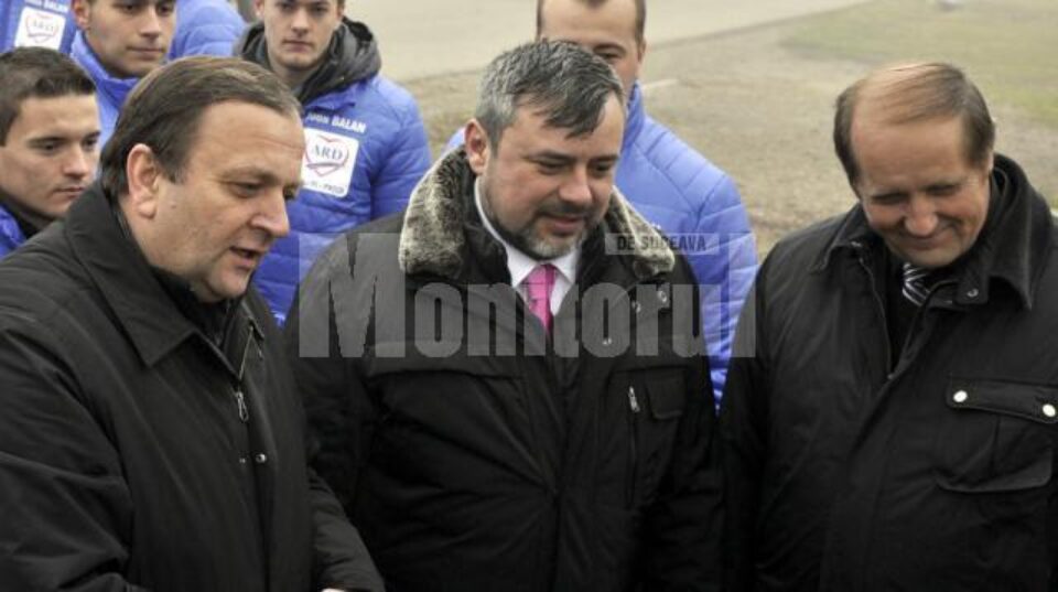 Bălan și Flutur duc vești bune sătenilor din Lipoveni