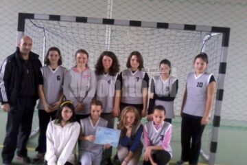 Echipa de fotbal feminin-gimnaziu a Colegiului Național „Petru Rareș” s-a calificat la faza zonală a Olimpiadei Naționale a Sportului Școlar