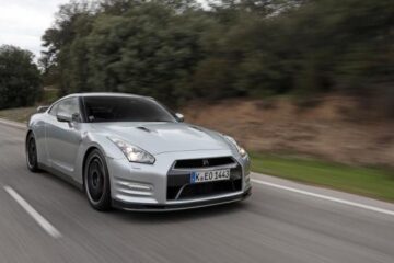 Nissan GT-R păstrează vie flacăra performanței