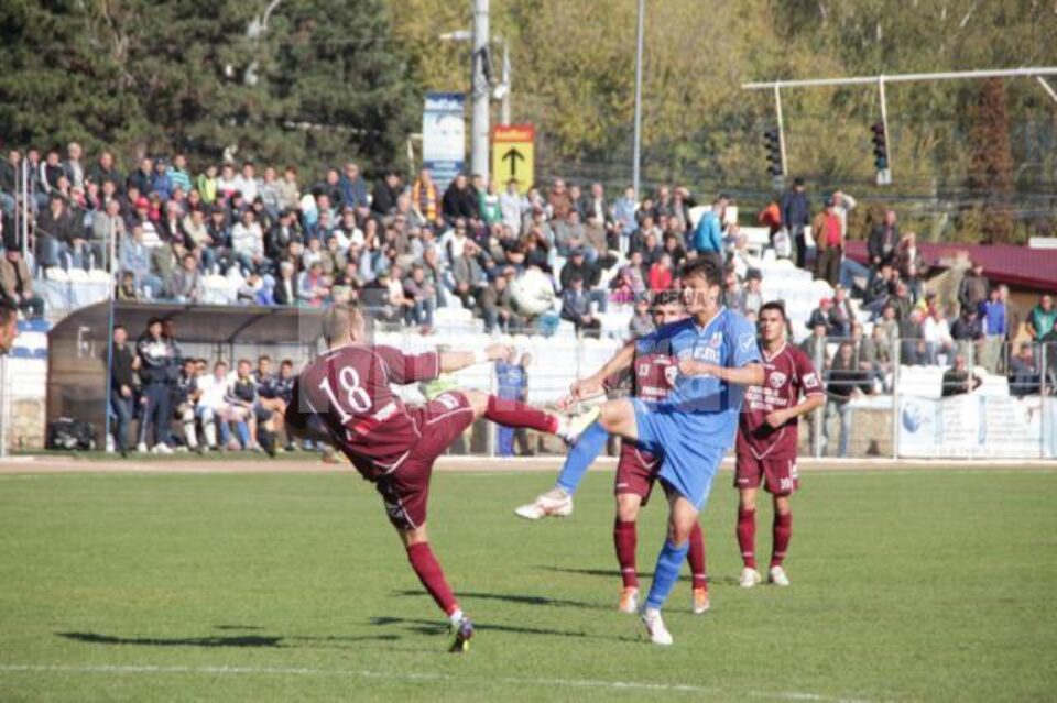 Rapidiștii vor să detroneze liderul după meciul de astăzi