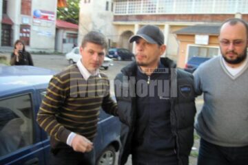 Falsul președinte al Curții de Apel Suceava, escrocul Ovidiu Rusu, a scăpat de un an de închisoare în urma apelului care s-a judecat la instanțele locale