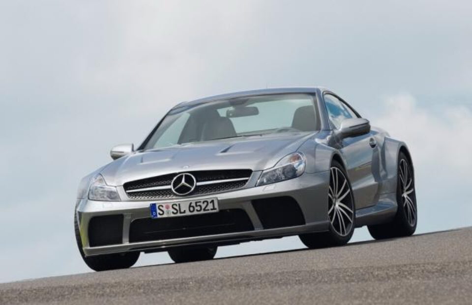 Mercedes SL 65 AMG Black Series s-a vândut ca pâinea caldă