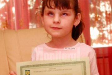 Fondurile care se vor strânge vor fi donate unei fetițe, Leontina Nicoleta Călin, care are nevoie urgent de o operație la ochi