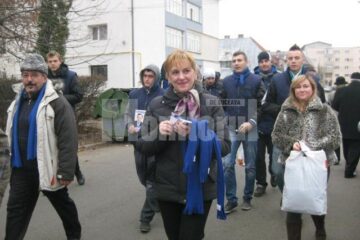 Sanda-Maria Ardeleanu a început campania din ușă în ușă