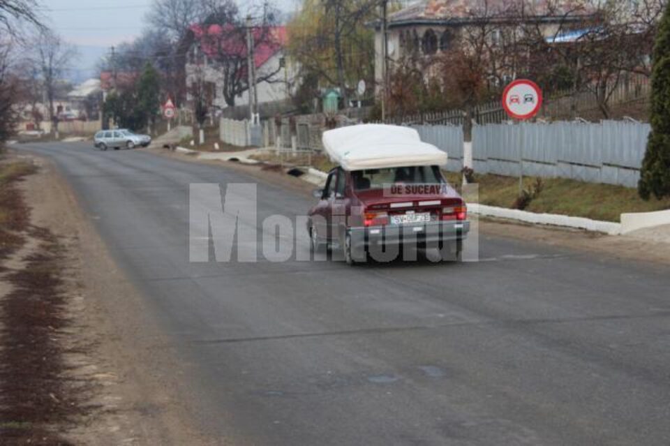 Șoferii, puși în dificultate de lipsa marcajelor, mai ales în condiții de ceață