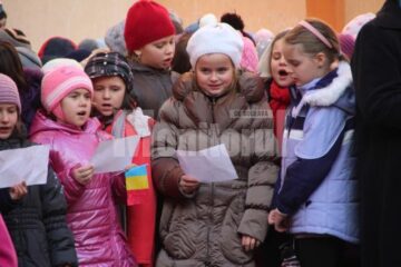 Ziua României, sărbătorită pe parcursul întregii săptămâni, la Școala Nr. 1 din Suceava