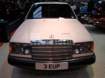 Alte mașini prezente la expoziția de automobile clasice