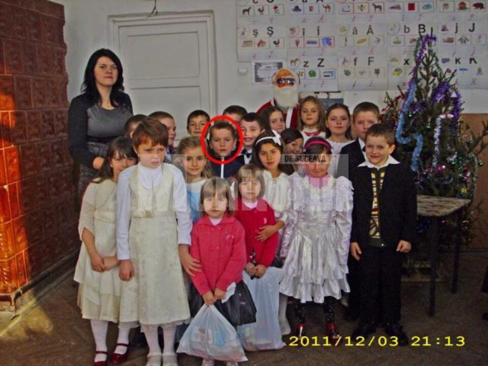 Împreună cu colegii de clasă și cu învățătoarea Simona Anton