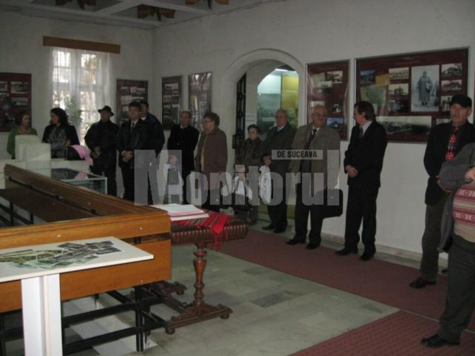 Vernisajul expoziției „Pierdută, uitată, necunoscută: Suceava periferiilor”