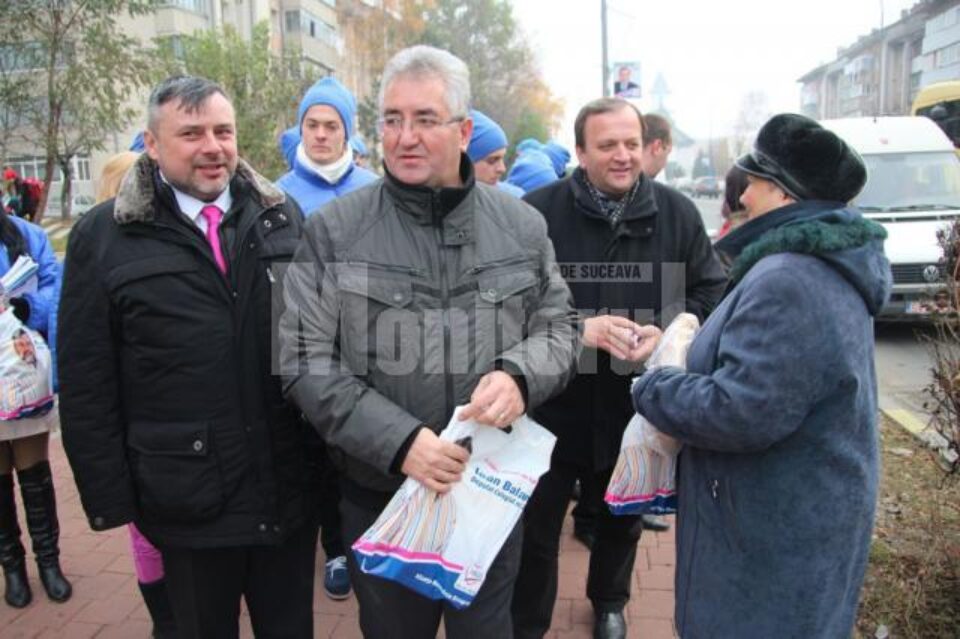 Ioan Balan s-a aflat în campanie electorală în cartierul Burdujeni, alături de Gheorghe Flutur și de primarul Ion Lungu