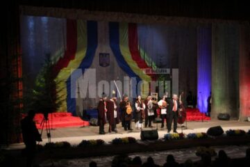 Basarabia, Ardealul și Bucovina, unite prin poezie, cântec și joc, la Suceava