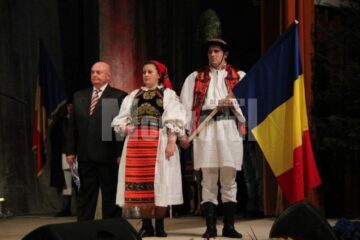 Basarabia, Ardealul și Bucovina, unite prin poezie, cântec și joc, la Suceava