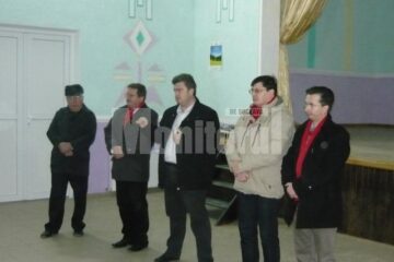 Candidatul USL pentru funcția de senator în Colegiul nr. 2 Suceava, medicul Tiberius Brădățan, s-a întâlnit în cursul zilei de joi cu locuitorii orașului Salcea