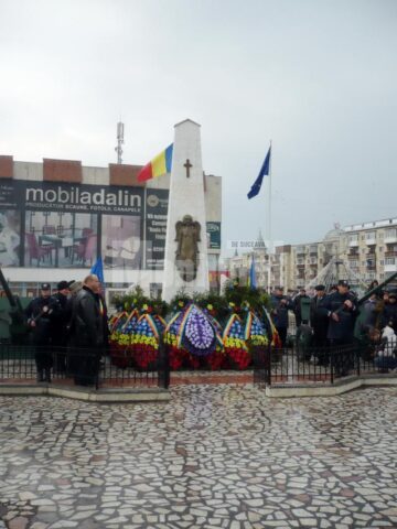 Ceremonial militar – religios și depuneri de coroane la Fălticeni