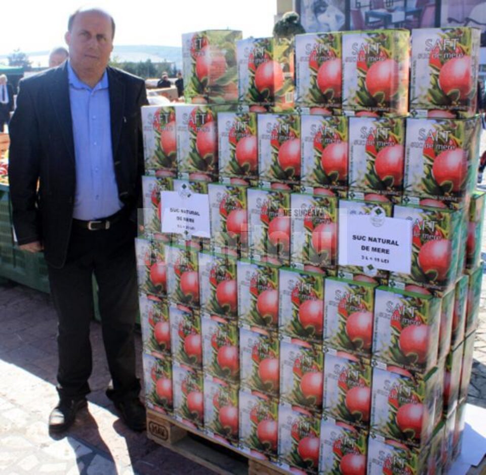 Sucul de mere Saft se găsește în magazinele Real și Auchan