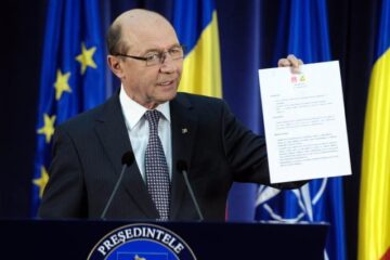Băsescu: Îi răspund lui Ponta - nu sunt ofițer de contrainformații sau ofițer sub acoperire