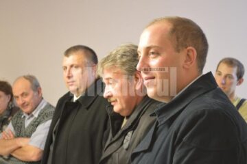 Primarul Marius Ioan Ursaciuc garantează pentru candidații USL Radu Iulian Surugiu și Neculai Bereanu
