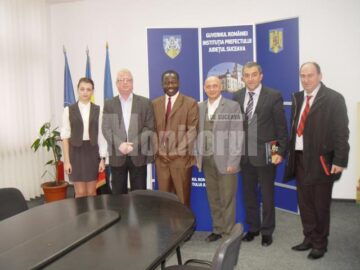 Guy Djoken, președintele Asociației UNESCO a filialei din Statele Unite ale Americii și vicepreședinte UNESCO la nivel mondial, în vizită la Suceava