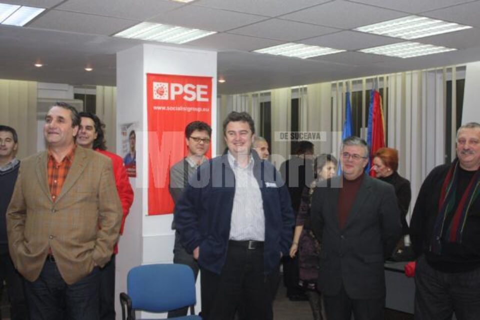 Cătălin Nechifor: „Sper ca încrederea pe care am căpătat-o astăzi din nou, după ce în 10 iunie am primit mandatul pentru locale, să fie dusă mai departe și să se concretizeze în lucruri bune pentru suceveni” Cătălin Nechifor: „Sper ca încrederea pe care am căpătat-o astăzi din nou, după ce în 10 iunie am primit mandatul pentru locale, să fie dusă mai departe și să se concretizeze în lucruri bune pentru suceveni”