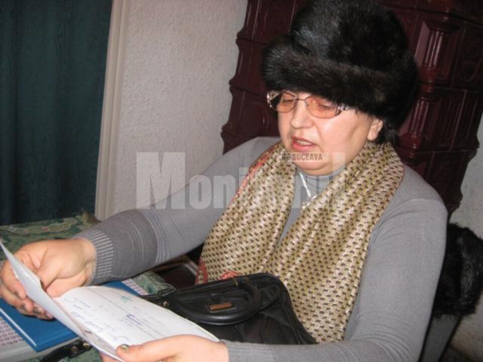 Părinții au început o adevărată revoltă împotriva profesoarei de matematică Antoneta Soveja și nu-și mai lasă copiii să intre la orele acesteia Părinții au început o adevărată revoltă împotriva profesoarei de matematică Antoneta Soveja și nu-și mai lasă copiii să intre la orele acesteia
