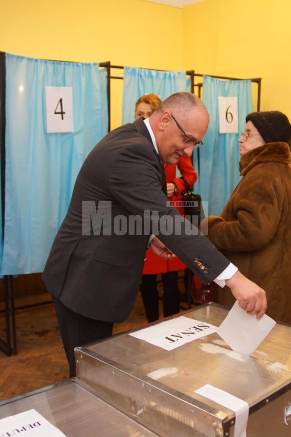 Alexandru Băișanu: „Poporul român va da dovadă de forță pentru că au existat vremuri mult mai rele în buzunarele și sufletele noastre timp de patru ani” Alexandru Băișanu: „Poporul român va da dovadă de forță pentru că au existat vremuri mult mai rele în buzunarele și sufletele noastre timp de patru ani”