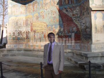 Guy Djoken, președintele Asociației UNESCO a filialei din Statele Unite ale Americii și vicepreședinte UNESCO la nivel mondial, în vizită la Suceava