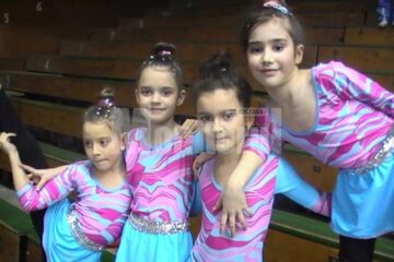 O parte din micile gimnaste de la Școala Gimnazială Nr. 3