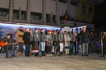Concert de colinde și obiceiuri tradiționale, susținut de elevii Colegiului de Informatică
