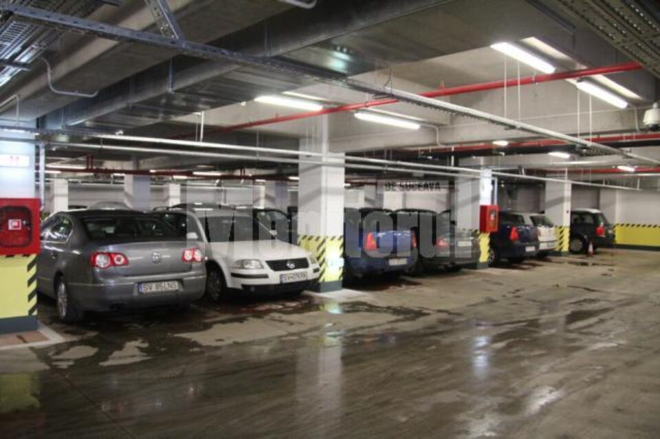 Parcările subterane din Centru, pline la orice oră
