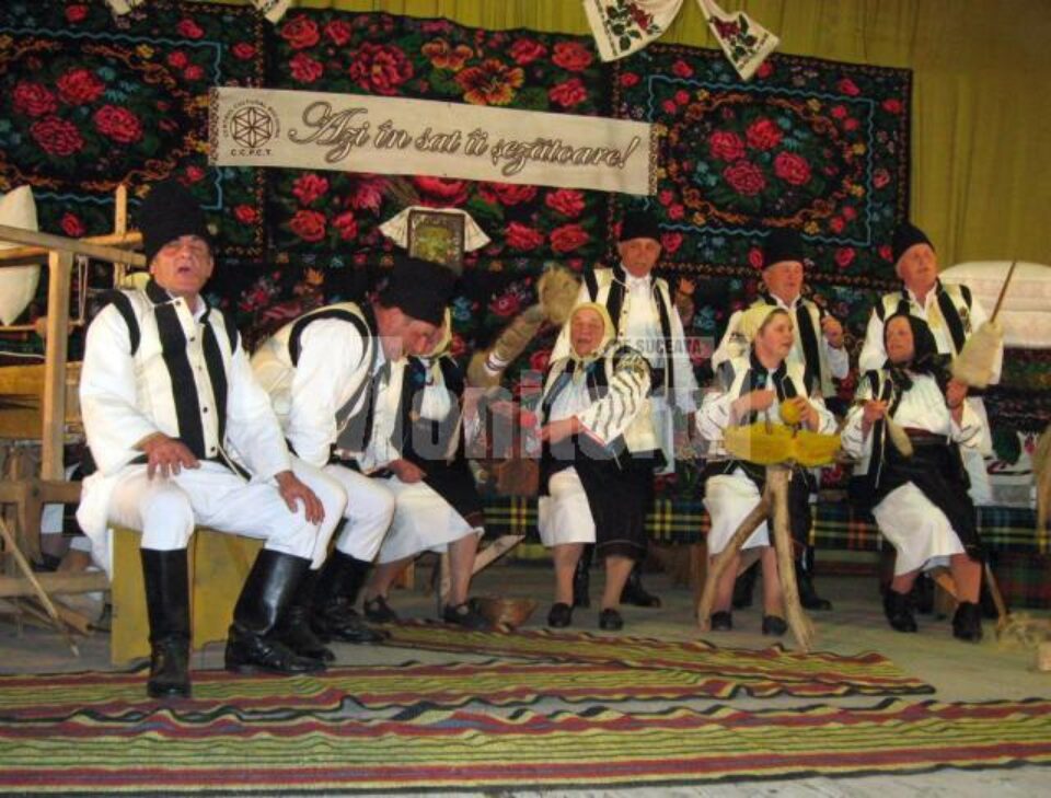 De la sat la sat, șezătorile aveau denumiri locale