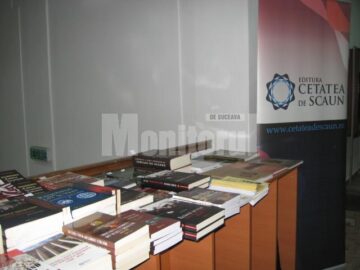 Standul de prezentare al Editurii Cetatea de Scaun