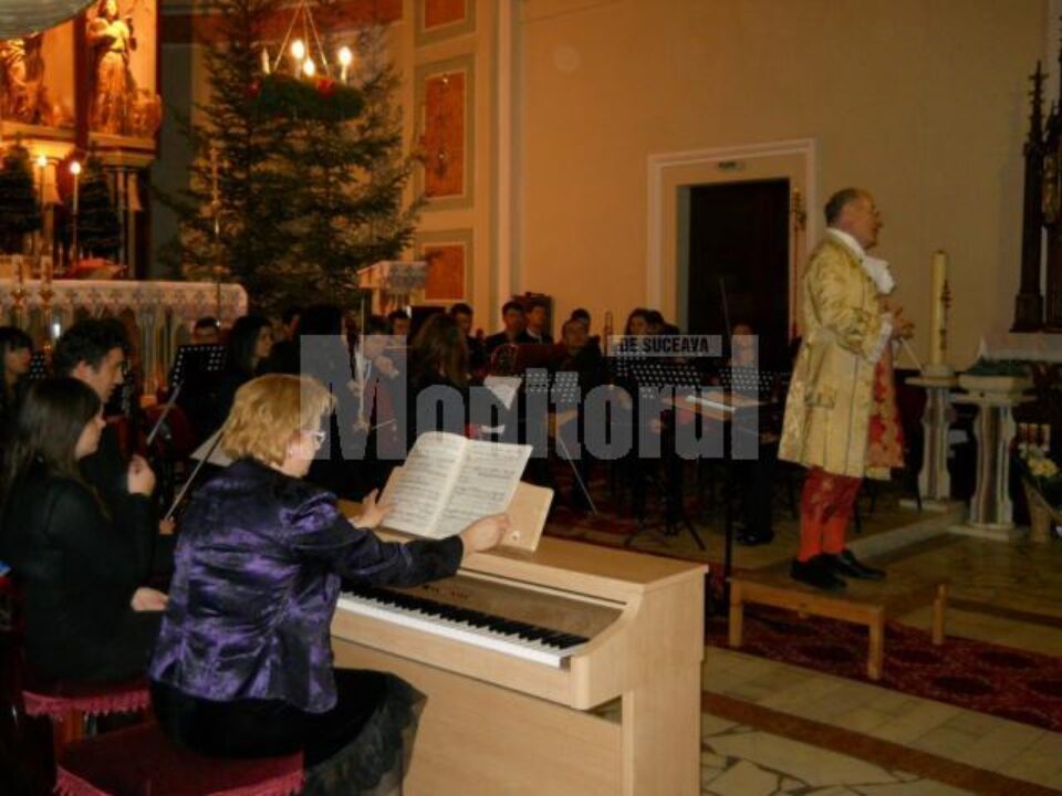 „Bijuterii imperiale vieneze”, concert simfonic aplaudat la scenă deschisă de suceveni „Bijuterii imperiale vieneze”, concert simfonic aplaudat la scenă deschisă de suceveni