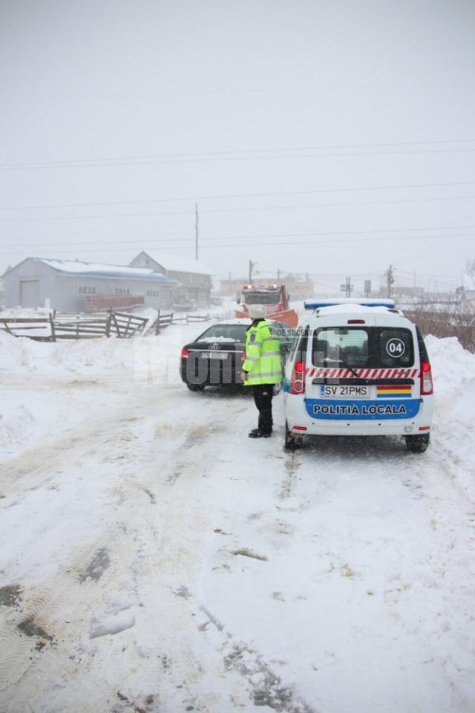 Polițiștii recomandă șoferilor să nu pornească la drum dacă nu este absolut necesar